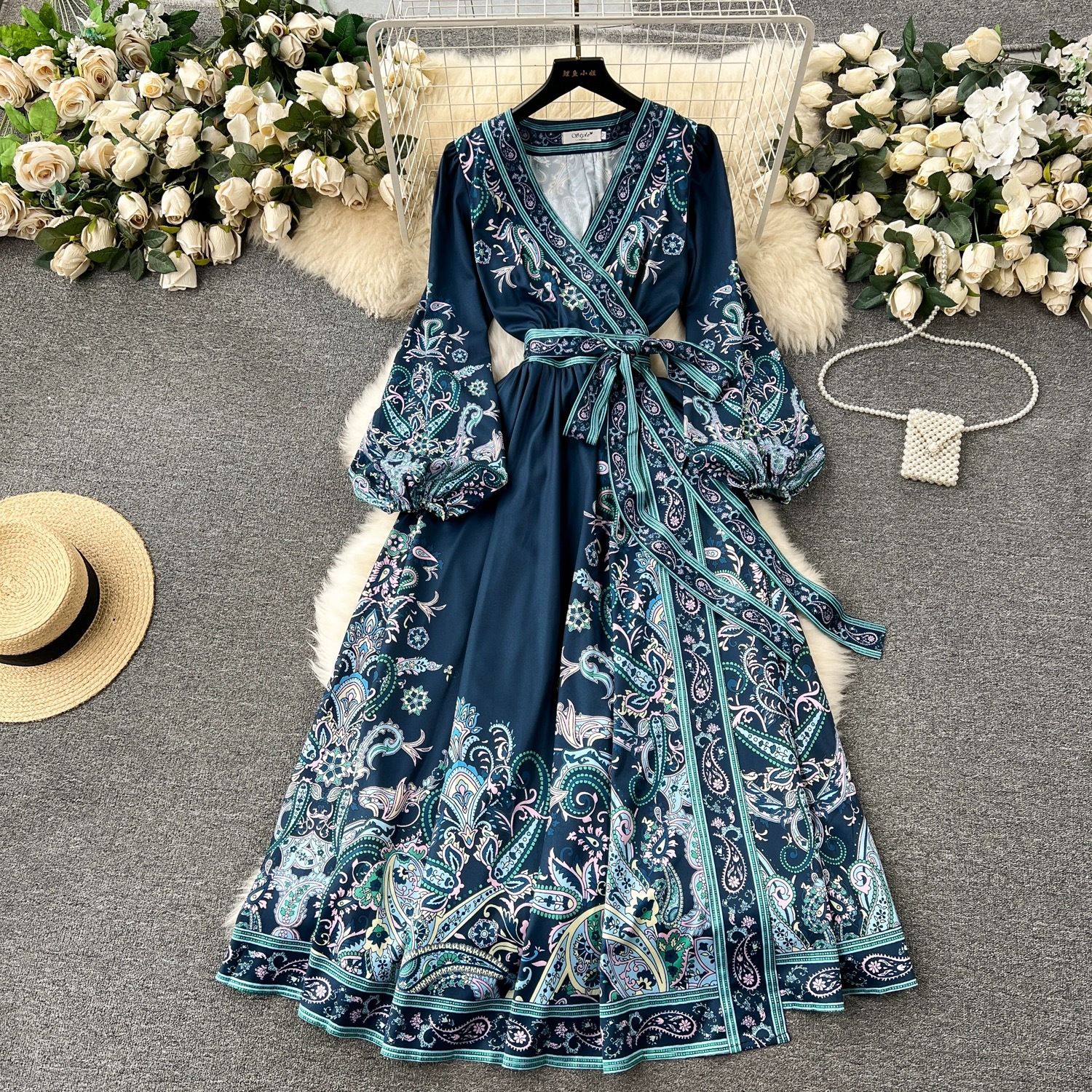 Cross-border 2024 New French Style High-end One-piece Lace-up Waist Printed Dress Women's Light Luxury Elegant Dress