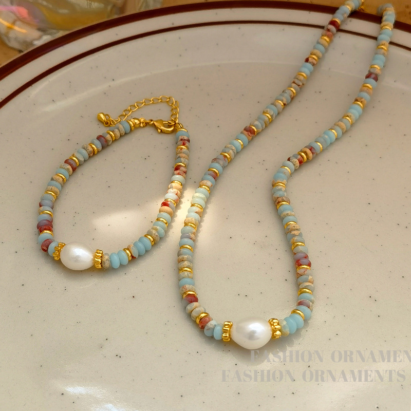 Picture of Natural Stone Colorful Beaded Hand Necklace Fashion Baroque Cultured Pearl Bracelet Light Luxury Niche Lockbone Chain 1695