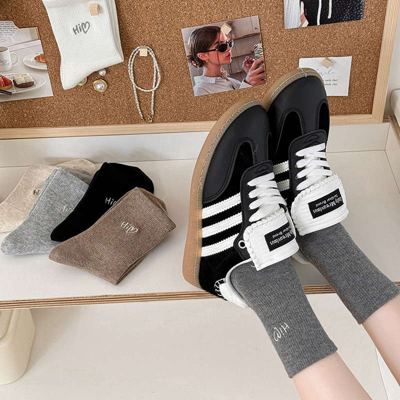 Socks Women's Letter Embroidered Love Socks Ins Trendy Spring and Autumn Simple Fashion Solid Color Vintage College Socks