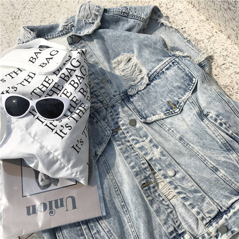 Picture of 2024 Spring and Summer New Style Washed Large Hole Nostalgic Color Retro Beard Edge Distressed Denim Vest Women's Loose Jacket Trendy
