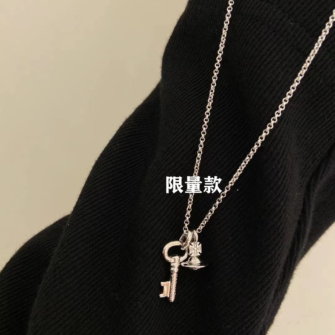 Saturn Key Necklace Couple Same Stereo Planet Lockbone Chain Women's Sweatshirt Chain Star Same Stacked Necklace