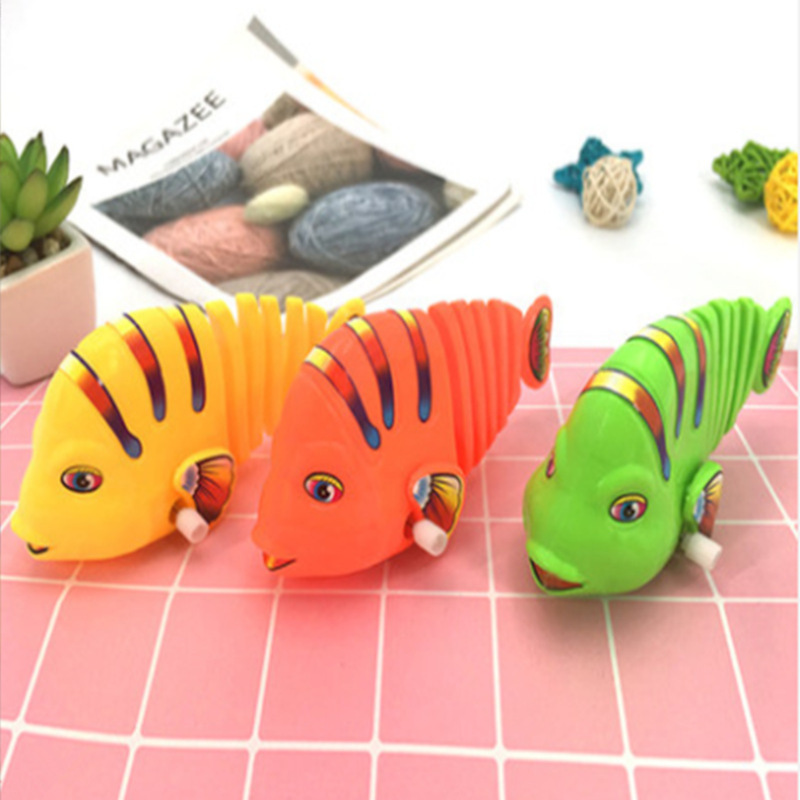Picture of Chain fish spring swing cartoon fish colorful chain swing fish chain toy fish stall toys wholesale