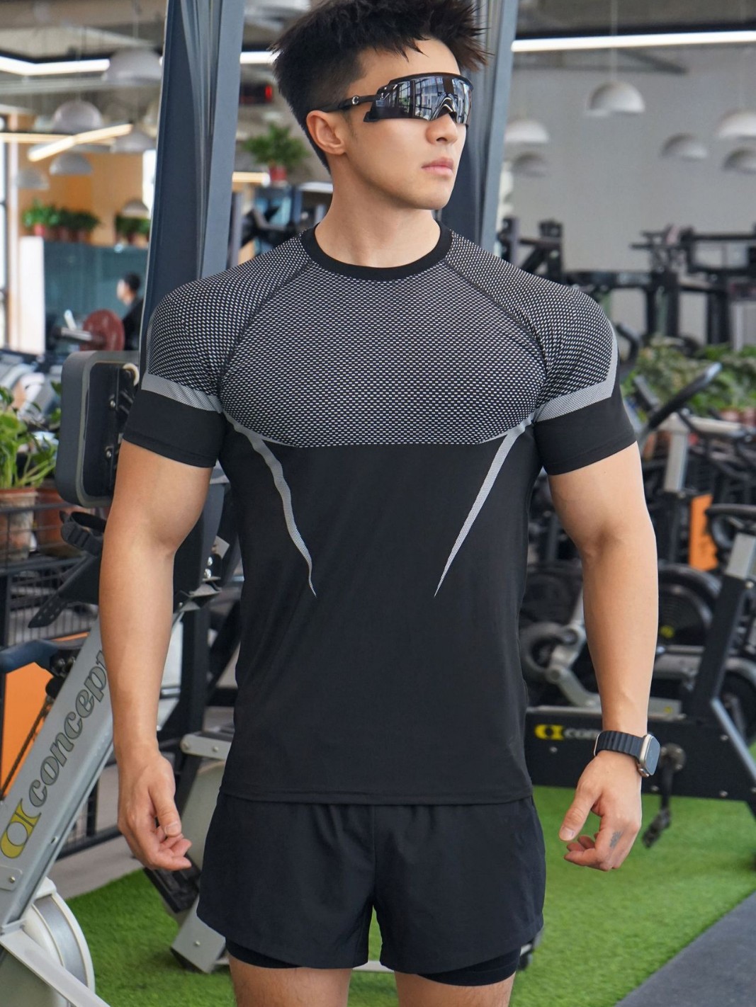 Picture of Cross-Border Summer Fitness Training Bodysuit New Men's Quick-Drying Breathable Sports Short-Sleeved Series Milk Silk T-Shirt
