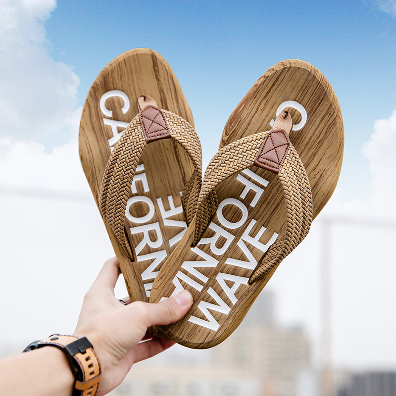Picture of 2025 Cross-border New Style Neutral Soft Sole Flip Flops Fashion Outer Wear Men's Flip Flops Casual Beach Shoes Women
