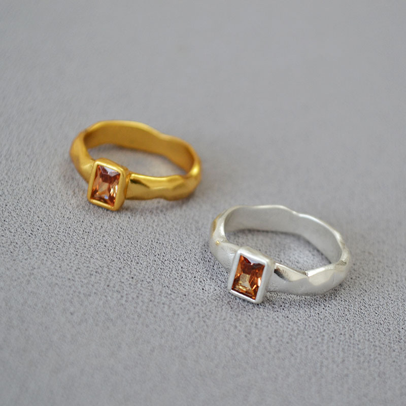 European and American Niche Retro Simple Handmade Hammer Carving Texture Face brown Zircon Crystal Ring Finger Ring for Women