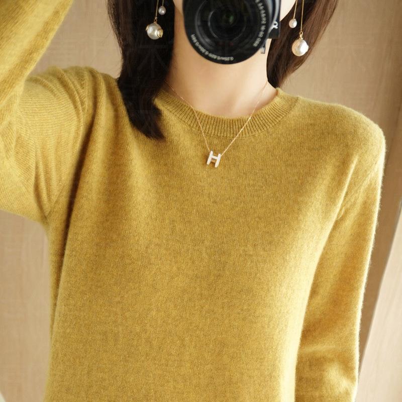 Picture of New Autumn and Winter Round Neck Knitwear Women's Pullover Knitwear Pure Color Long-Sleeved Women's Thin Inner Short Bottoming Shirt