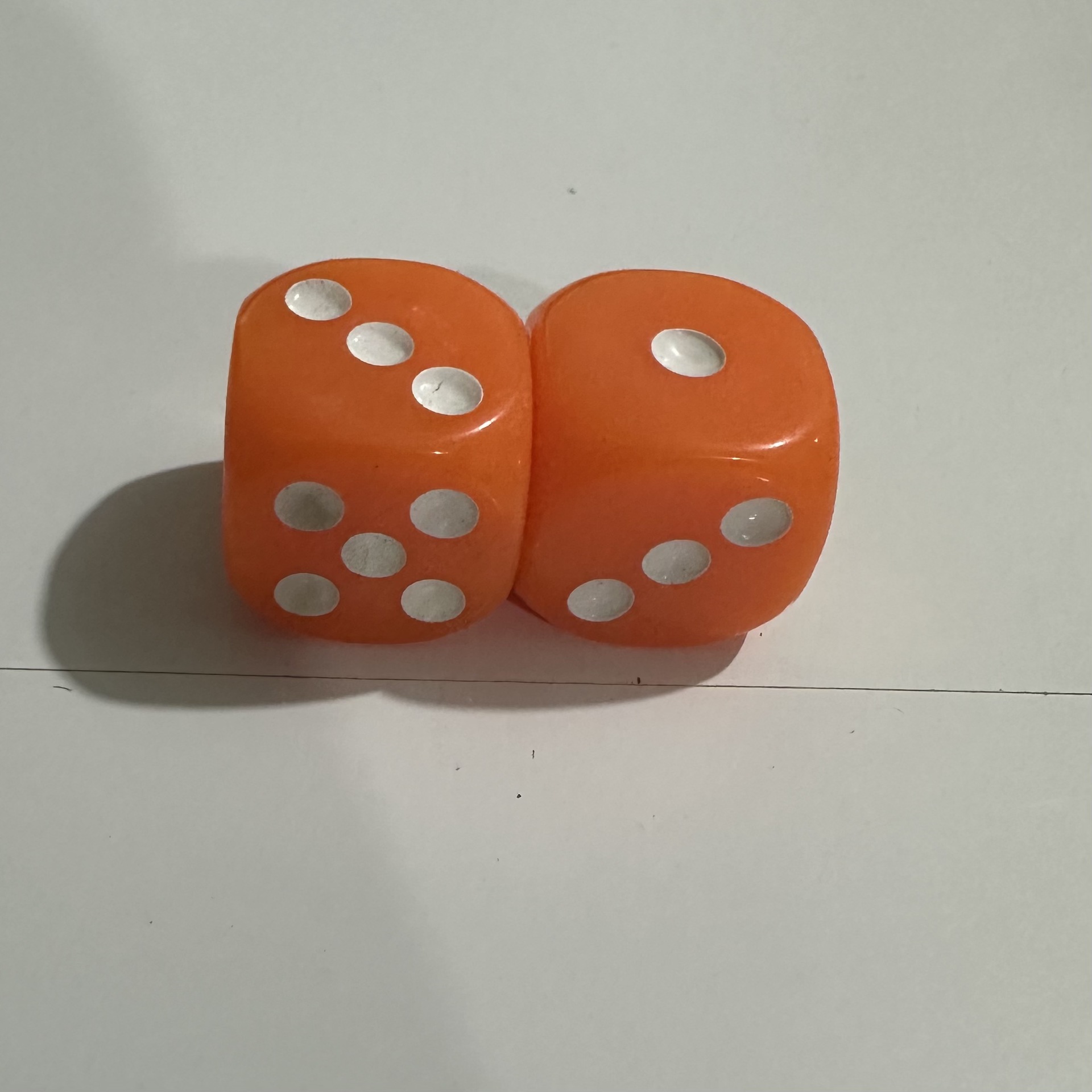 Picture of Yiwu Dege leisure and entertainment supplies 16mm acrylic solid color dice color complete