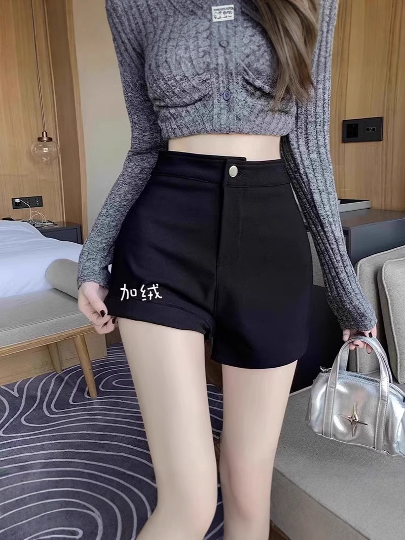 Black fleece-lined Bottoming Shorts Women's Autumn and Winter Outer Wear High Waist Tight Thin Velvet Small Black Pants Lower Clothes Disappearing Suit Shorts