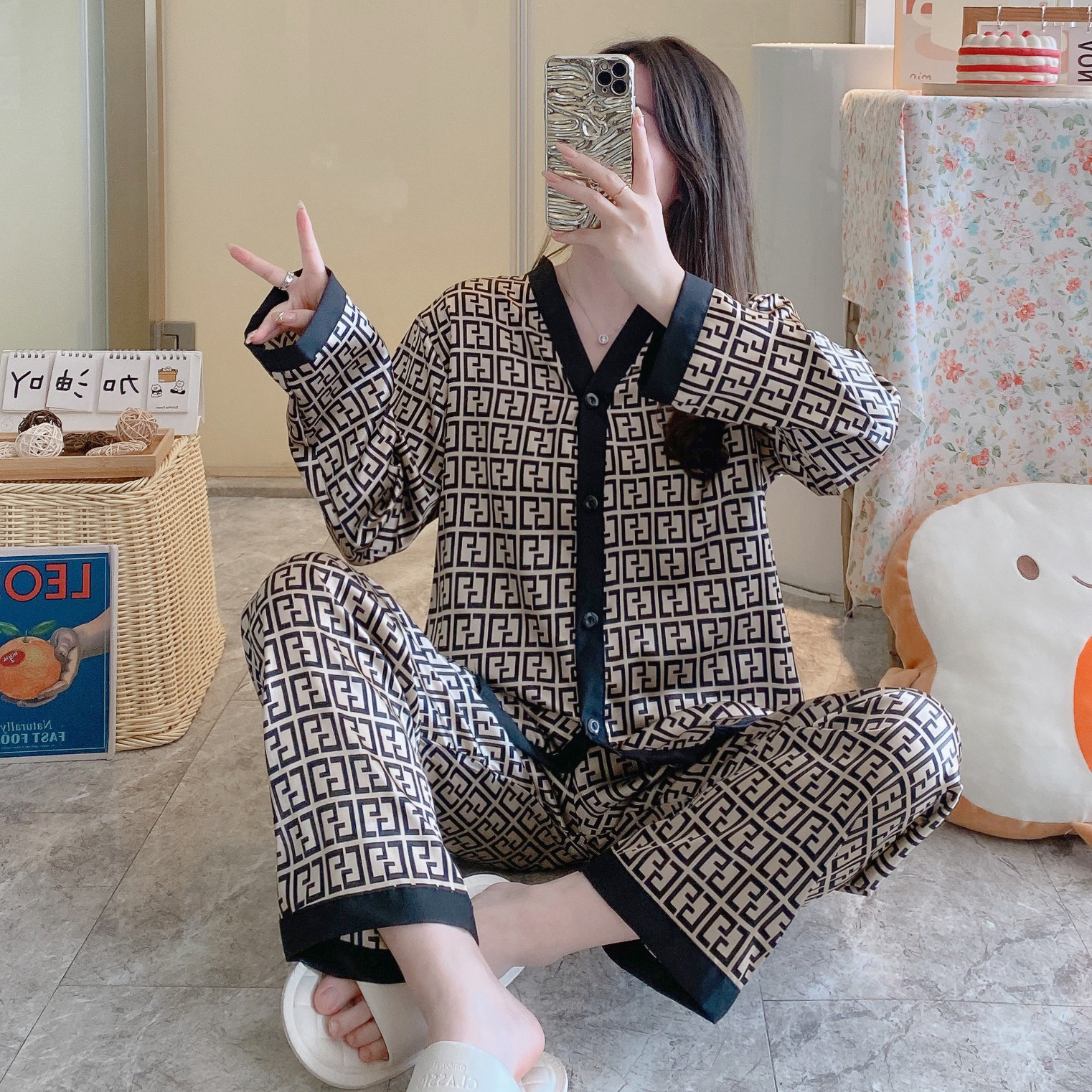 Chanel style Spring and Autumn long-sleeved ice silk pajamas women's kimono collar silk two-piece foreign trade cross-border thin home wear