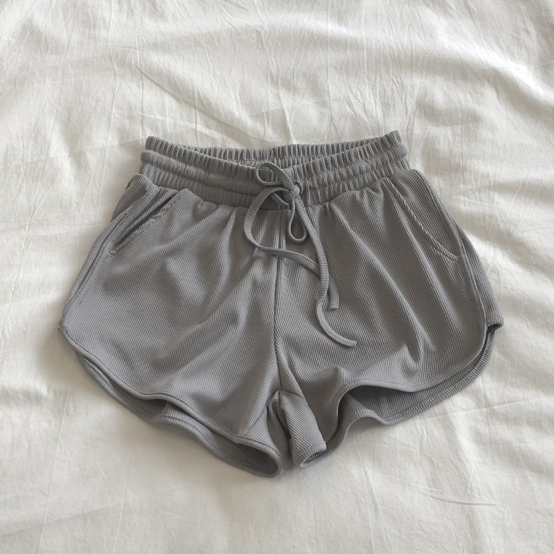 Picture of Ice Silk Threaded Shorts Women's Summer Korean-style Loose Tight Waist Wide Leg Pants Elastic Sports Pants Slim-fit Hot Pants Women's Clothing