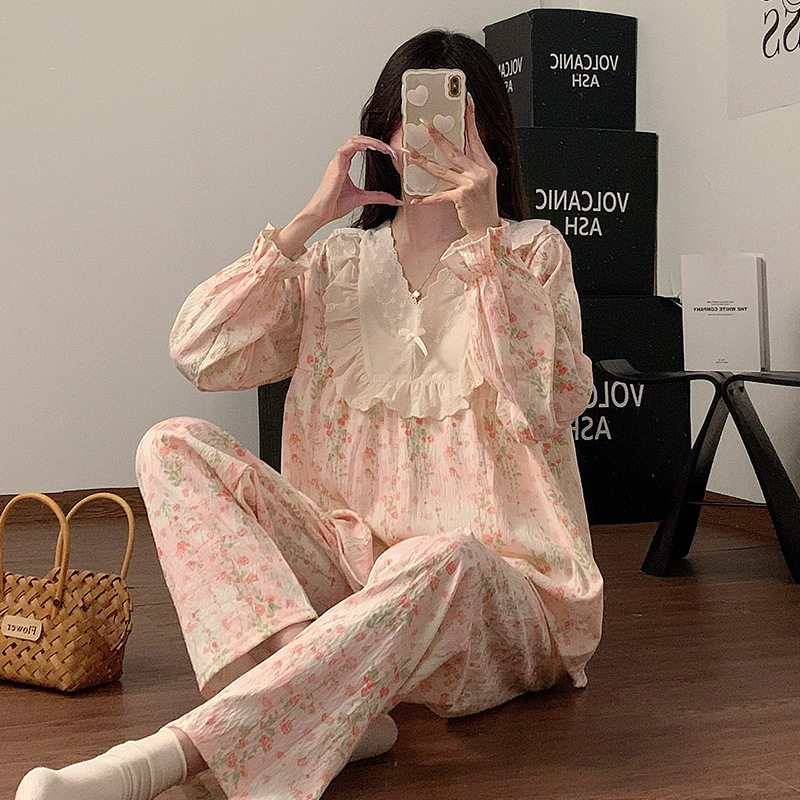 Picture of Korean Style Palace Style Pajamas Women's Spring and Autumn Sweet Lace Long Sleeve Trousers suit New Comfortable Cloud Cotton Home Clothes