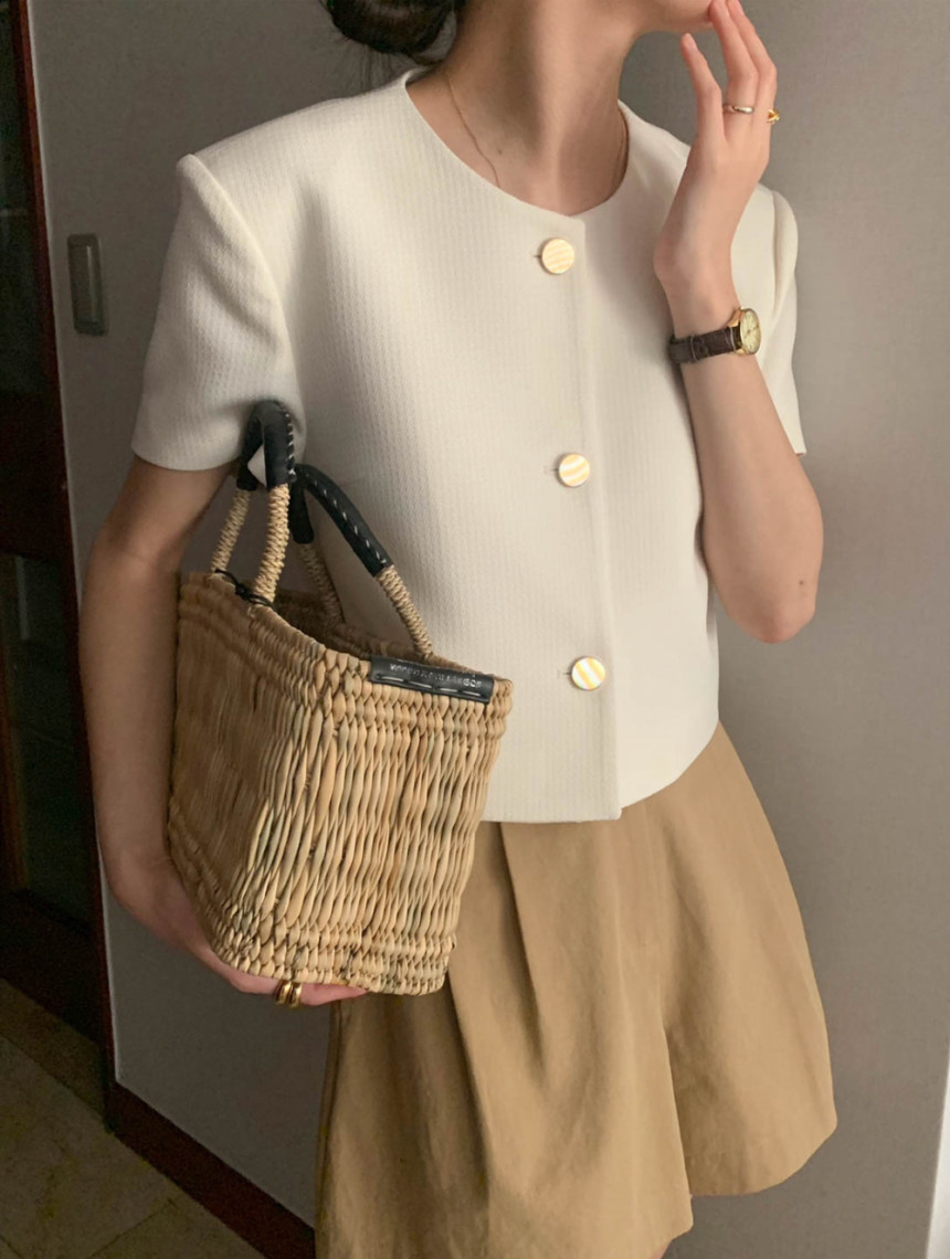 Picture of Korean Chic Summer Small Fragrant Style Round Neck Single-Breasted Casual Versatile Puff Sleeve Short Outwear Women's Small Shawl