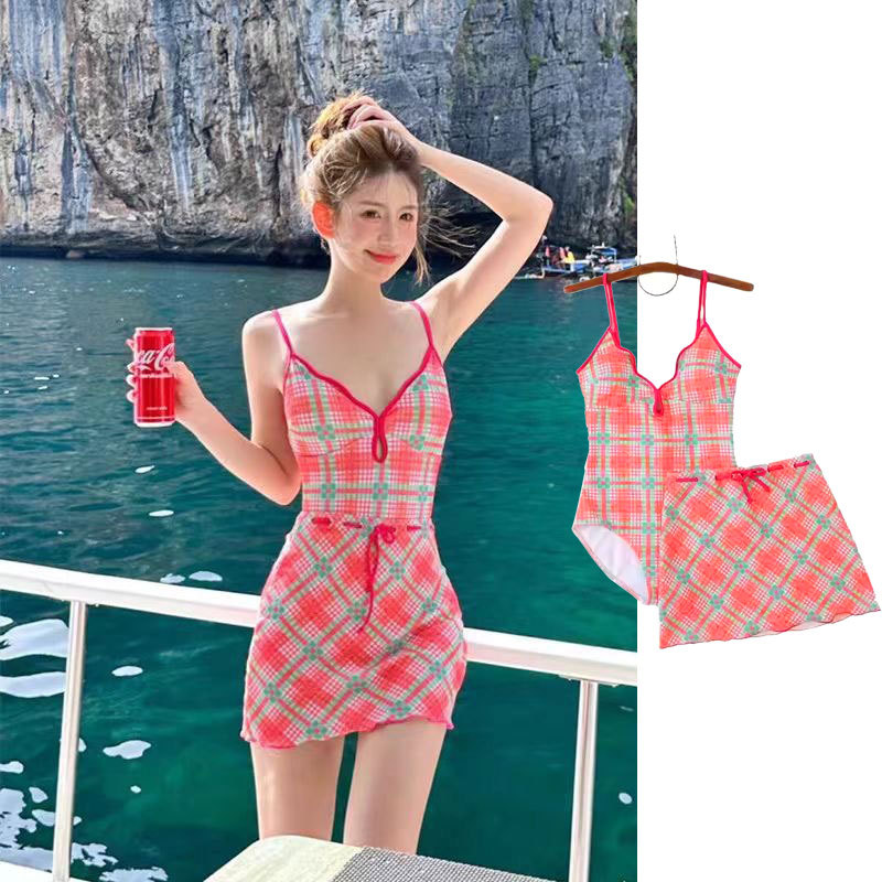 Internet Celebrity Same-style Swimsuit Female One-piece Bikini Star Conservative Two-piece Vacation Seaside Hot Spring Sexy High-end Sense