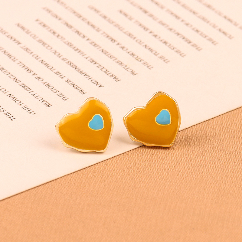 Picture of S925 Silver Needle Heart-Shaped Color-Blocking Stud Earrings, Simple and Delicate Women's Earrings, New Versatile Trendy High-End Earrings B855X