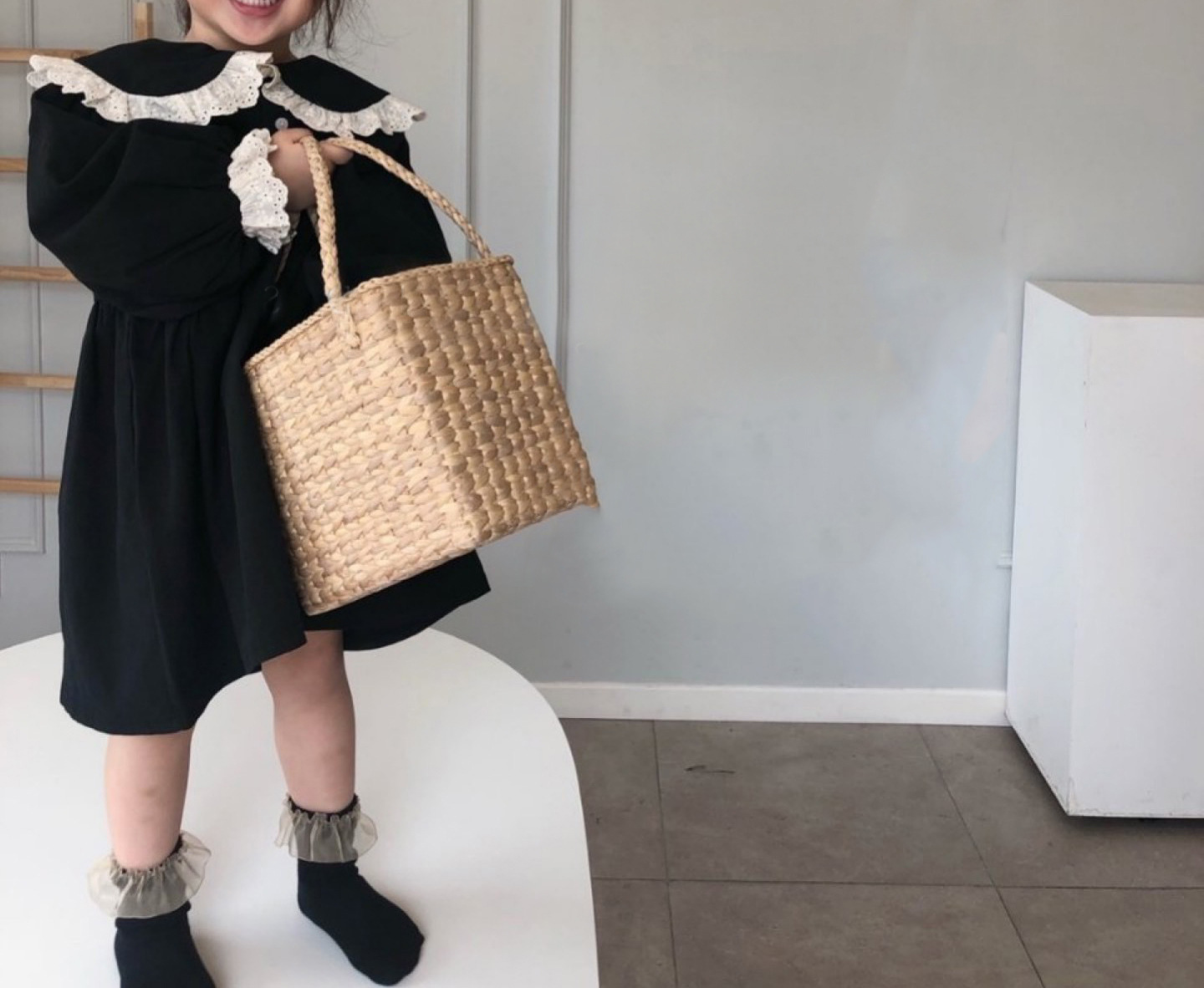 Picture of Ins Autumn New Korean Style dress Girl Baby Lapel Lace dress Princess Dress Dress 2