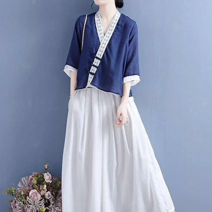 Picture of Cotton and Linen Retro Shirt Women's Seven-point Sleeve Summer New Arrival Loose Artistic Retro Design Color Contrast T-shirt V-neck Top
