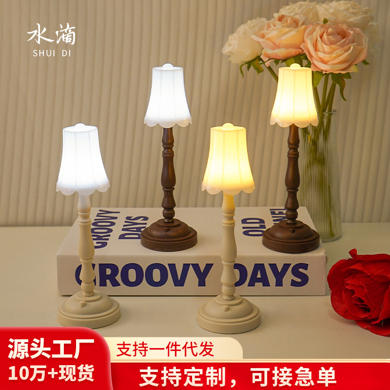 New Retro Nightlight Dormitory Bedroom Bedside Lamp Atmosphere Lamp Creative Birthday Gift Small Table Lamp Desktop Ornaments