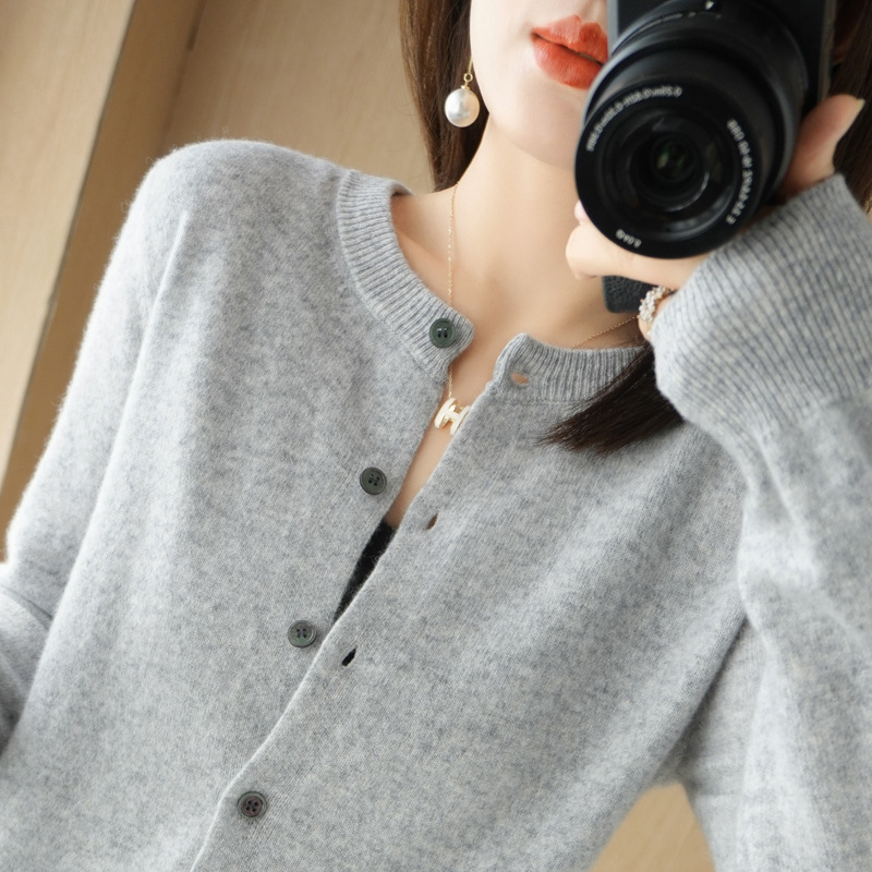 Picture of 2025 new knitted cardigan early spring crew neck sweater women's long sleeve solid color Joker coat women's clothing a generation of hair