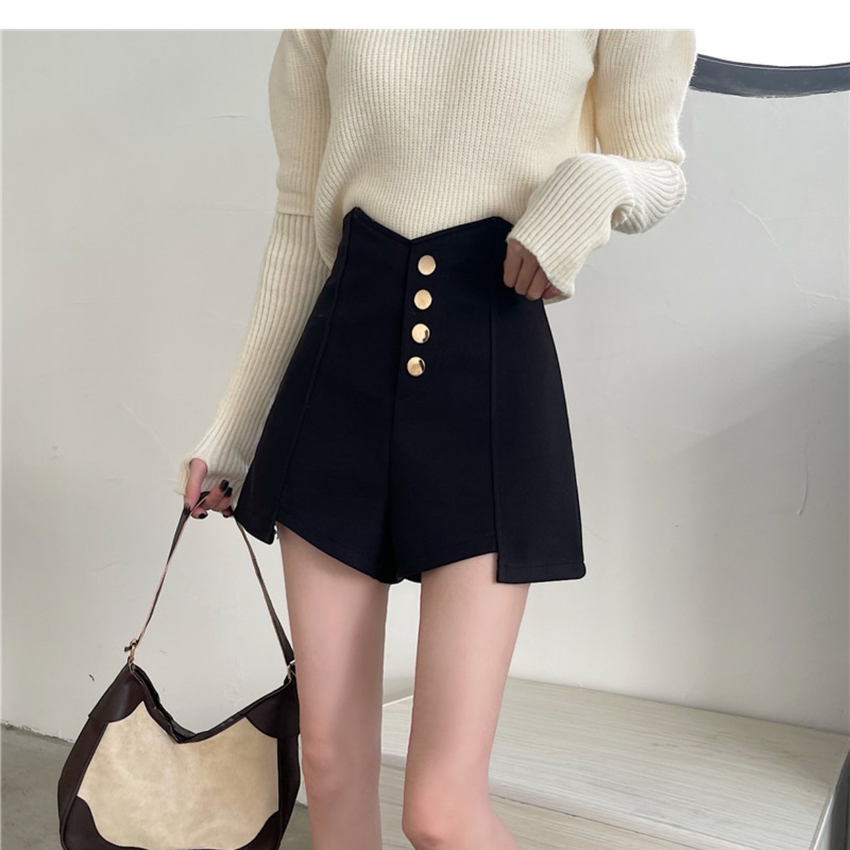 Picture of 2023 Super High Waist Wide Leg Slim Casual Hot Pants Instagram Style Trendy High Waist Shorts Women's Summer Design Sense