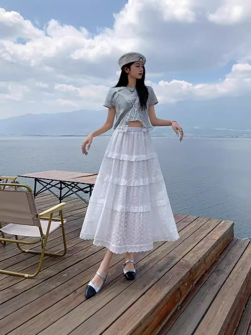 Embroidered White Skirt Women's Spring and Autumn 2024 New High Waist Slimming Long Skirt Small Puffy Cake