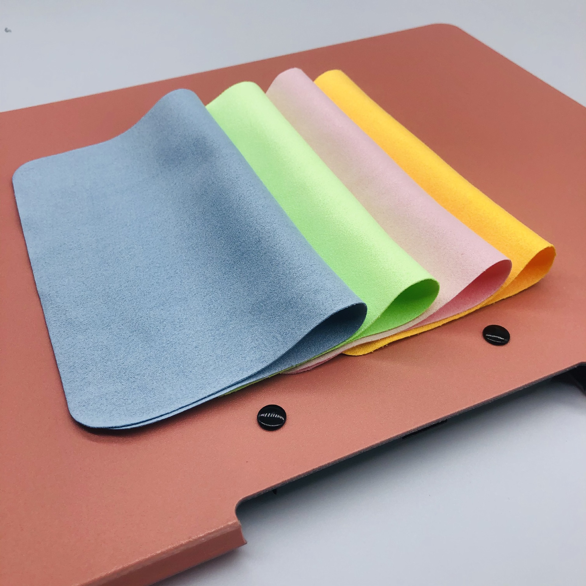 Picture of In stock suede glasses cloth ultra-fine fiber wiping cloth lens cloth of various sizes various colors wholesale fixed