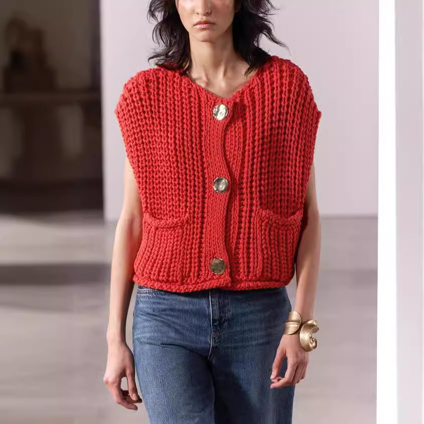 Amazon Women's Sweater Top European and American Thick Needle V-Neck Sleeveless Vest Fashion Elegant Short Casual Sweater