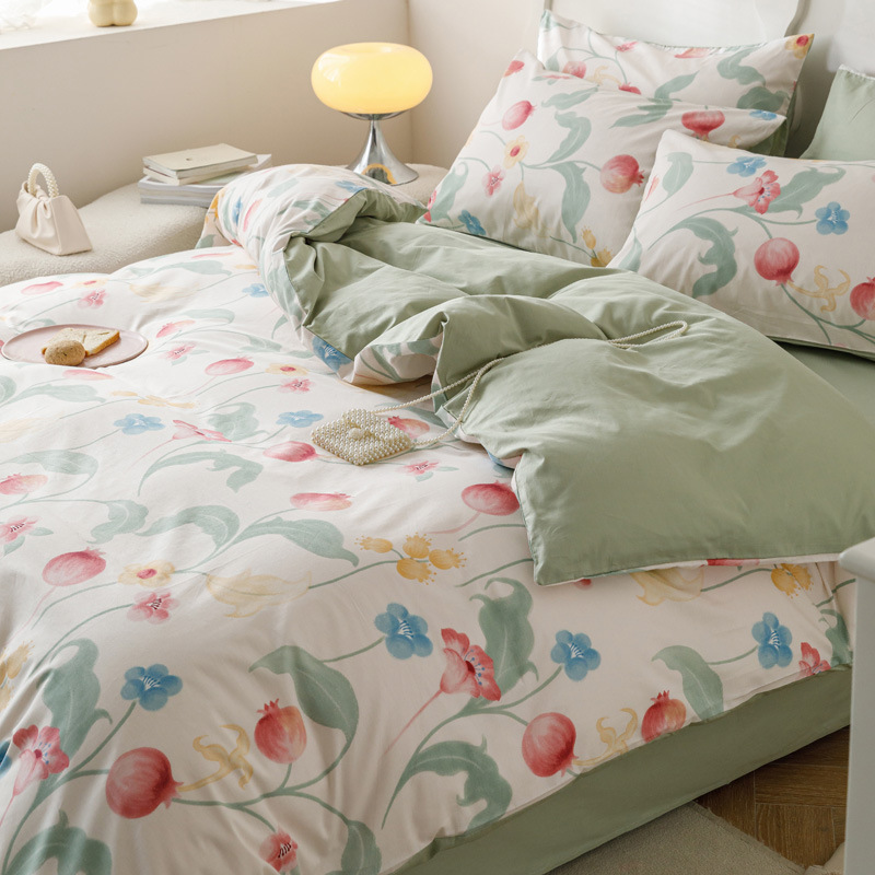 Picture of 2025 New Spring & Fall 60 Small Floral Cotton Four-Piece Set Ins Style Pure Cotton Dormitory Bed Bed Sheets Quilt Cover Three-Piece Set
