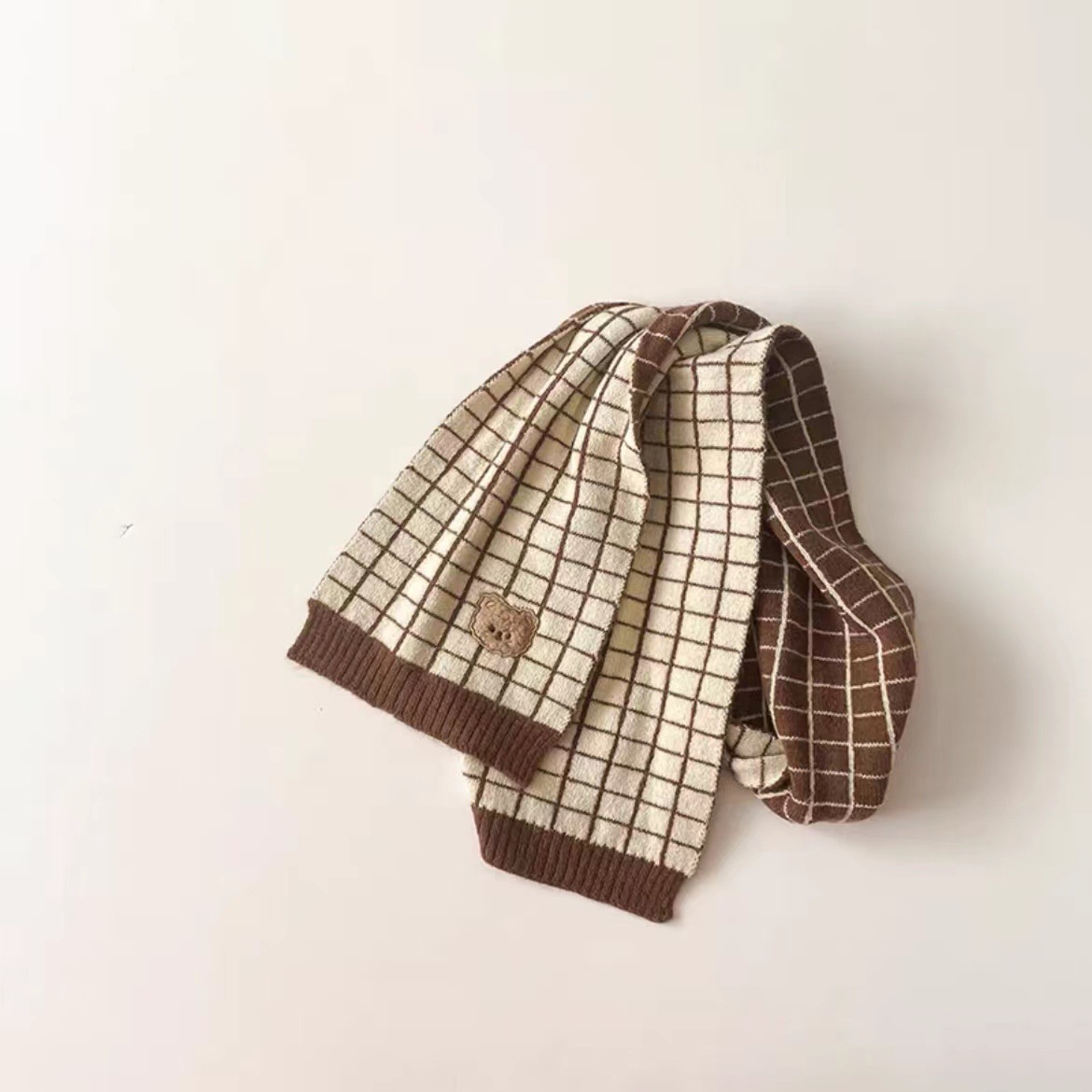 Picture of Children's Woolen Scarf Korean Style Color-Blocked Stripesd Knitted Embroidered Korean Bear Cute Woolen Scarf for Boys and Girls