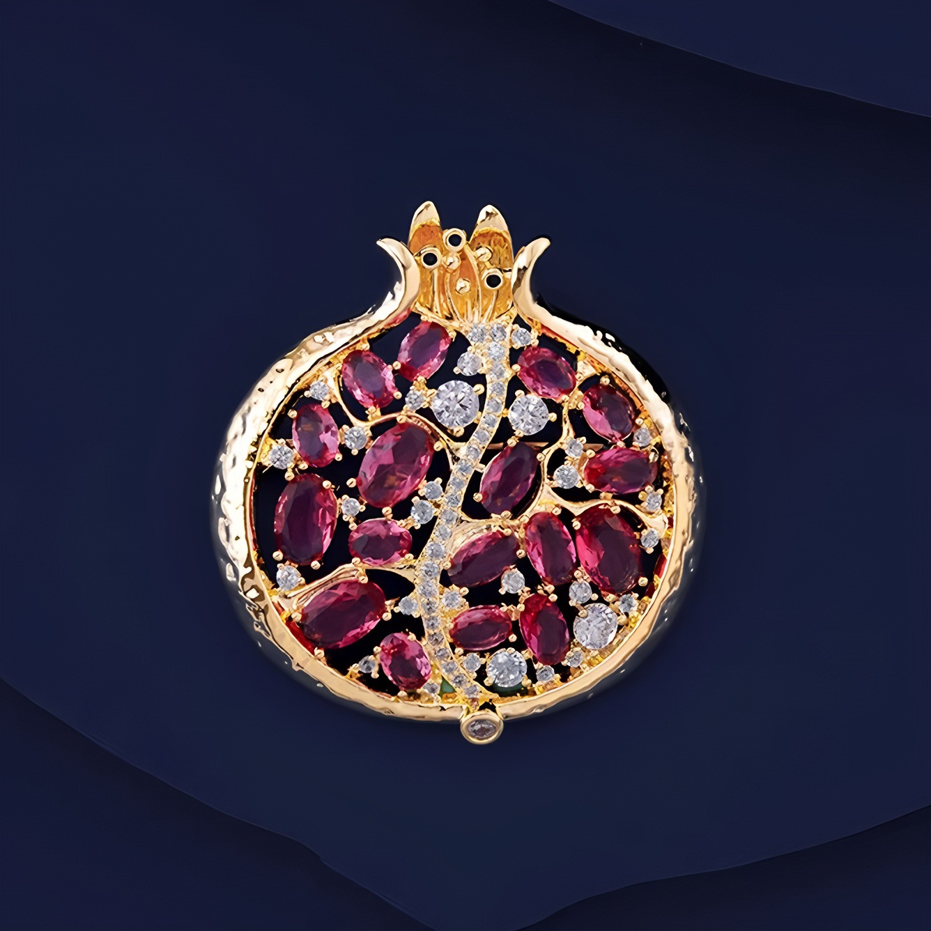 High-End Creative Red Pomegranate Brooch for Women with Multiple Children and Blessings, Niche Design Pin, Fashionable Suit Accessory