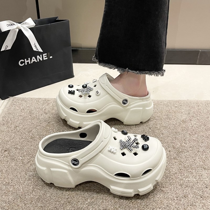 Picture of Thick-Soled Croc Shoes Women's 2025 New Summer Eva Anti-Slip Heightening Heel Beach Sandals Slippers Women's Summer Outerwear