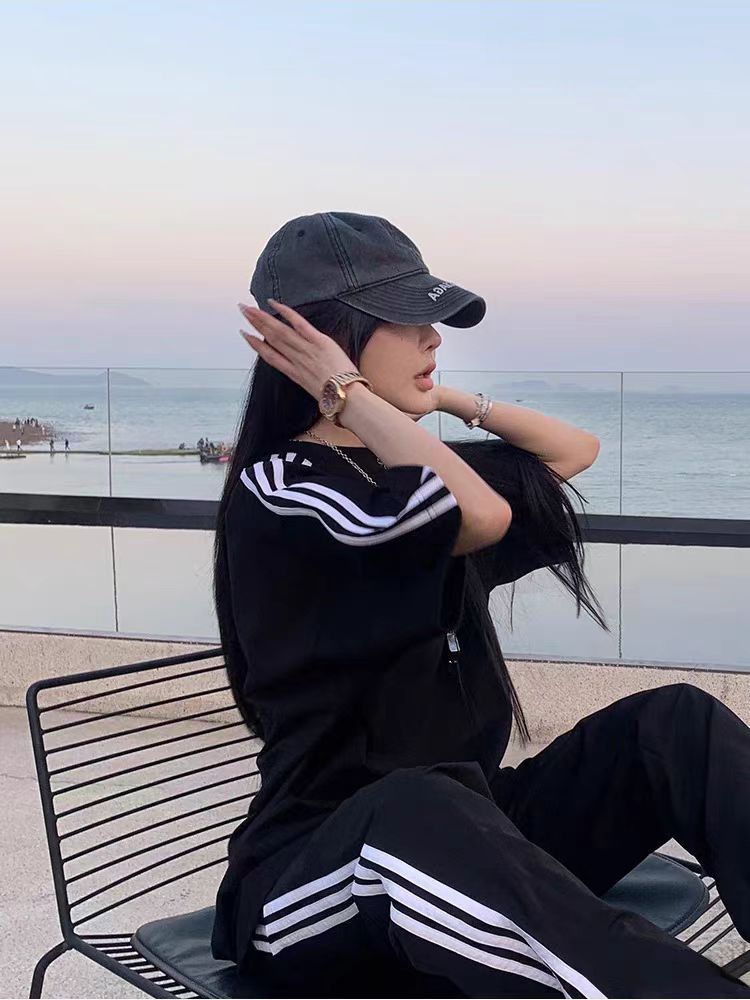 Picture of College-style Casual Sportswear suit Women's Summer Students Korean-style Loose plus size Short-sleeved Trousers Two-piece Set for Running