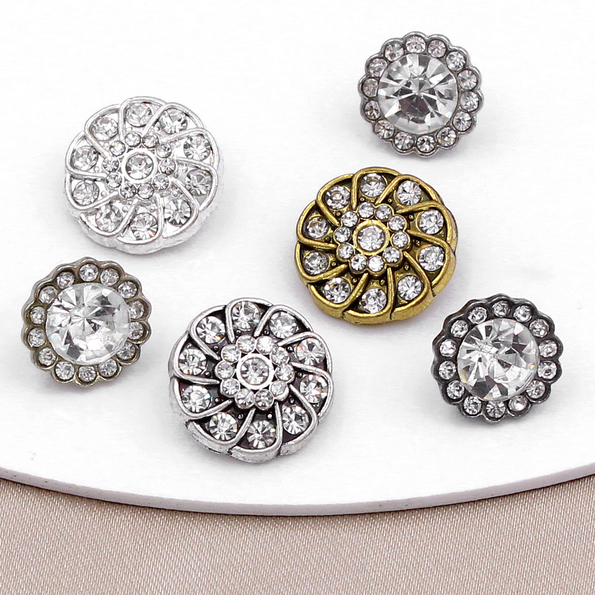 High-End Small Fragrant Button Clothing Accessories Jewelry Accessories Boutique Round British Style Diamond Buckle DIY Style