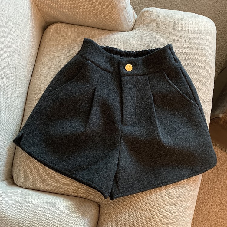 Picture of Thickened Woolen Slit Wide-Leg Shorts for Women, High-Waisted, Loose, Straight, Casual Outer Wear Boot Pants, Casual and Versatile