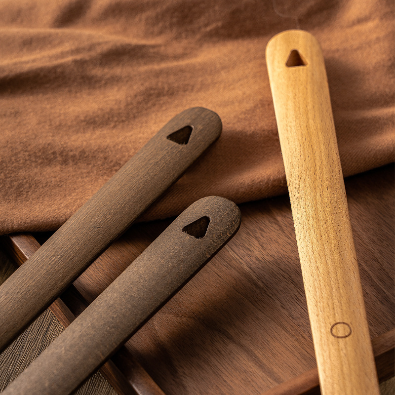 Picture of Beech Long Handle Magnetic Shoe Pull-out for the Elderly Pregnant Women Lift Shoe Stick Solid Wood Advanced Wear Shoe Artifact Shoe Pumping