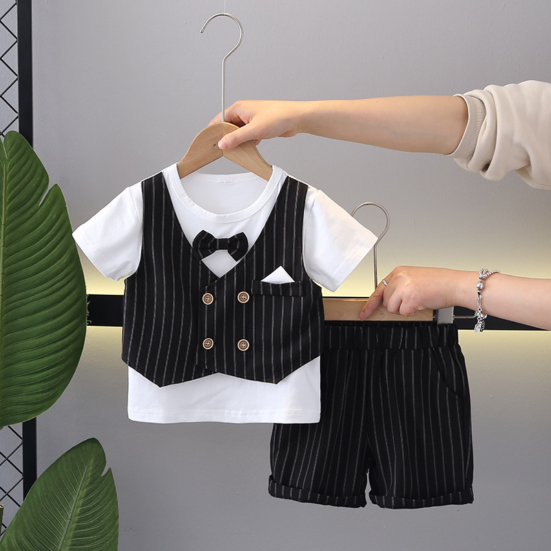 Picture of Wu Xiaoqi Children's Clothing 2024 Summer New Style 0-4 Boys' Bow Tie Four-Button Vest Baby Shorts Trendy and Cool Suit