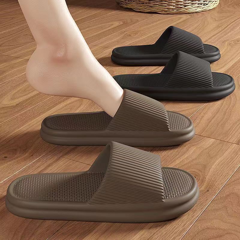Anti-slip, Anti-odor and Silent Slippers Wholesale Men's Summer Outer Wear Antibacterial New Indoor Home Slippers with a Sense of Stepping on Shit for Men