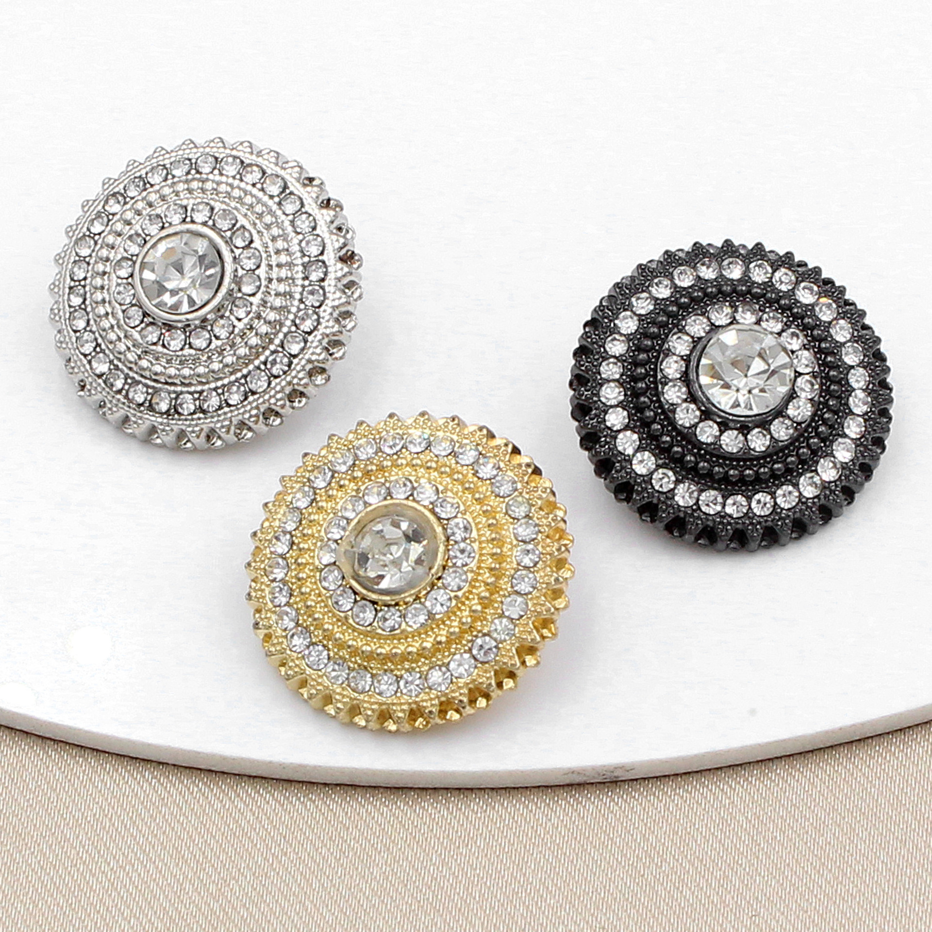 All-Season Popular Round Metal Chanel-Style Rhinestone-Embellished Luxury Buttons for Coats and Trench Coats