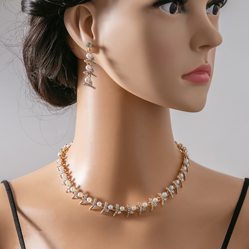 European and American Retro Light Luxury Diamond Jewelry suit High-end Bridal Dinner Accessories Pearl Earrings Rhinestone Necklace