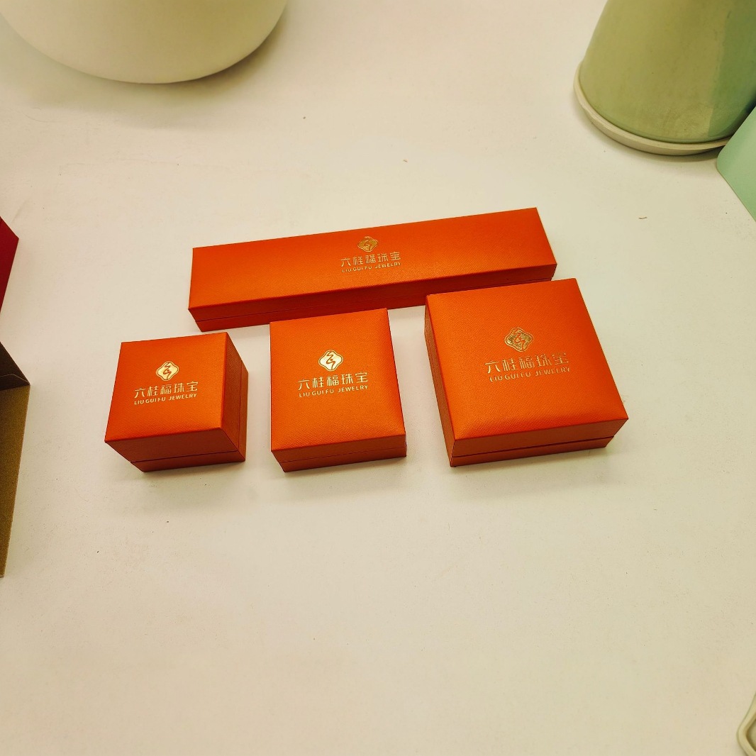 Liuguifu Same Style Right-Angle Plastic Box Bracelet Pendant Necklace Ring Jewelry Packaging Box Jewelry Packaging with Gold Stamping Process