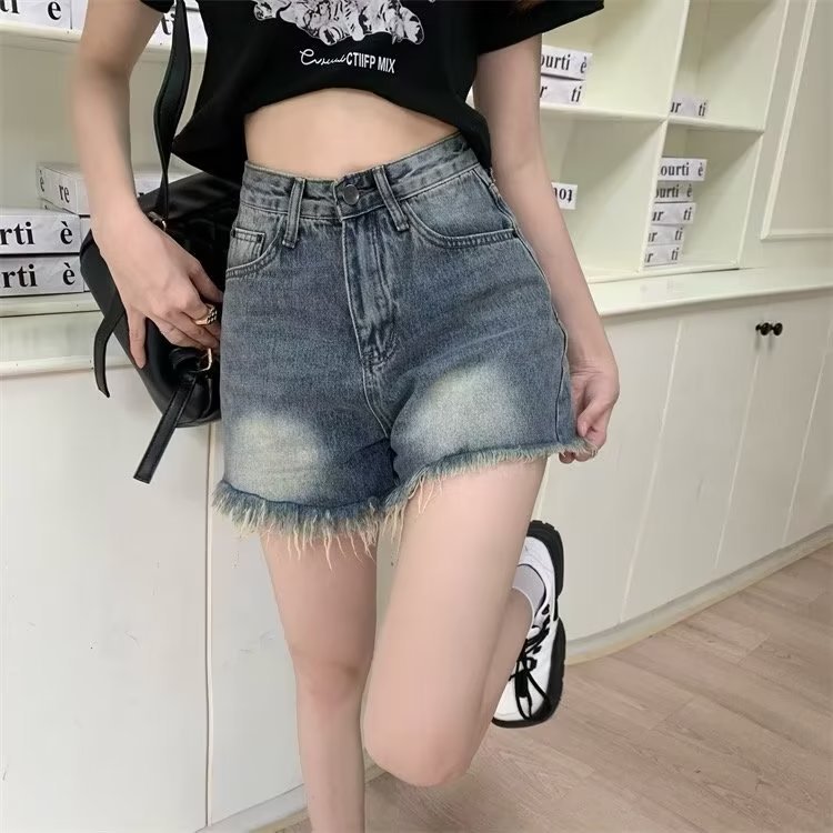 Women's design frayed Denim shorts, 2020 Summer new niche high waist retro A- line casual pants