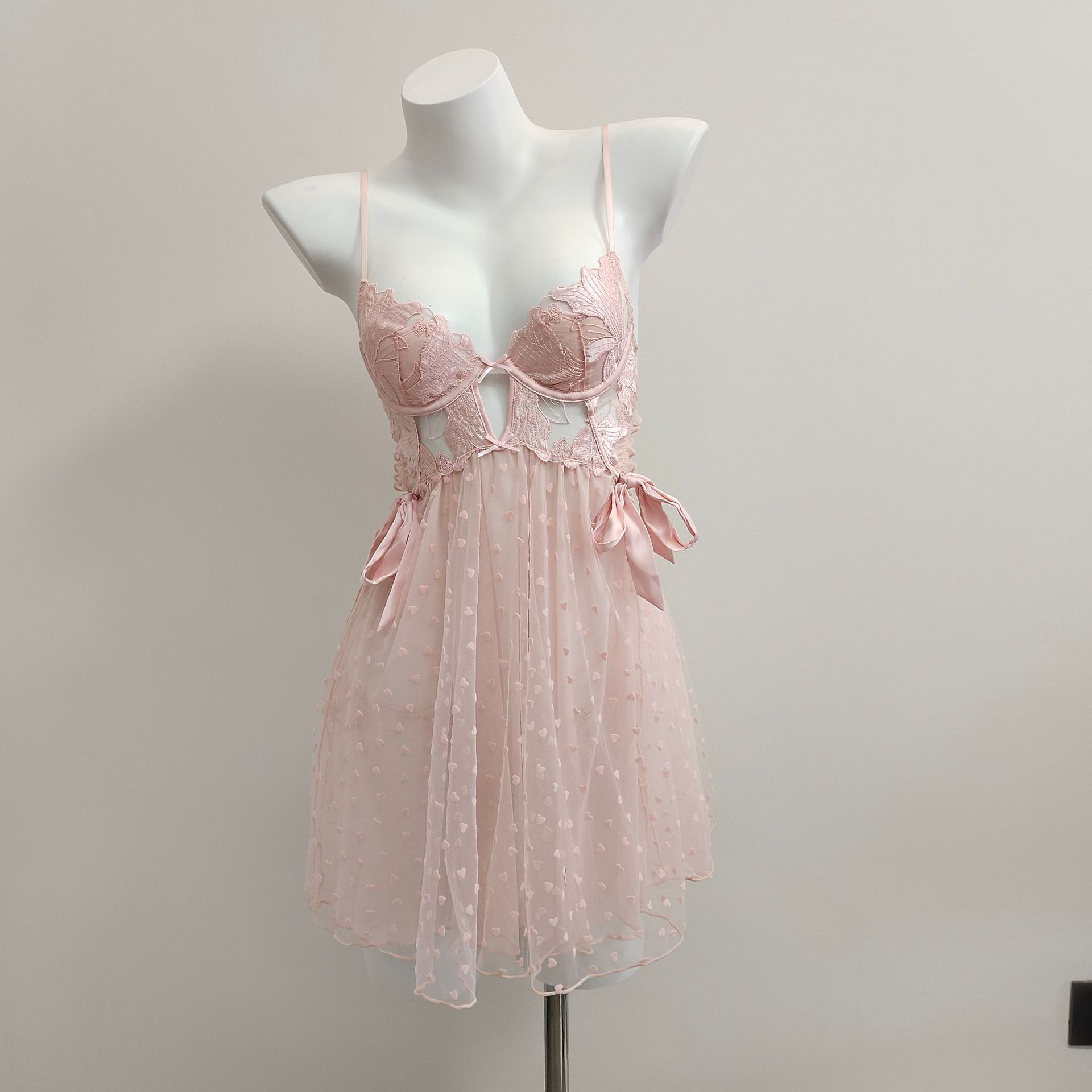 Sexy Pajamas for Women 2023 New Summer Thin Style with Breast Pads Mesh Suspender Skirt Sexy High-End Pure Desire Suit