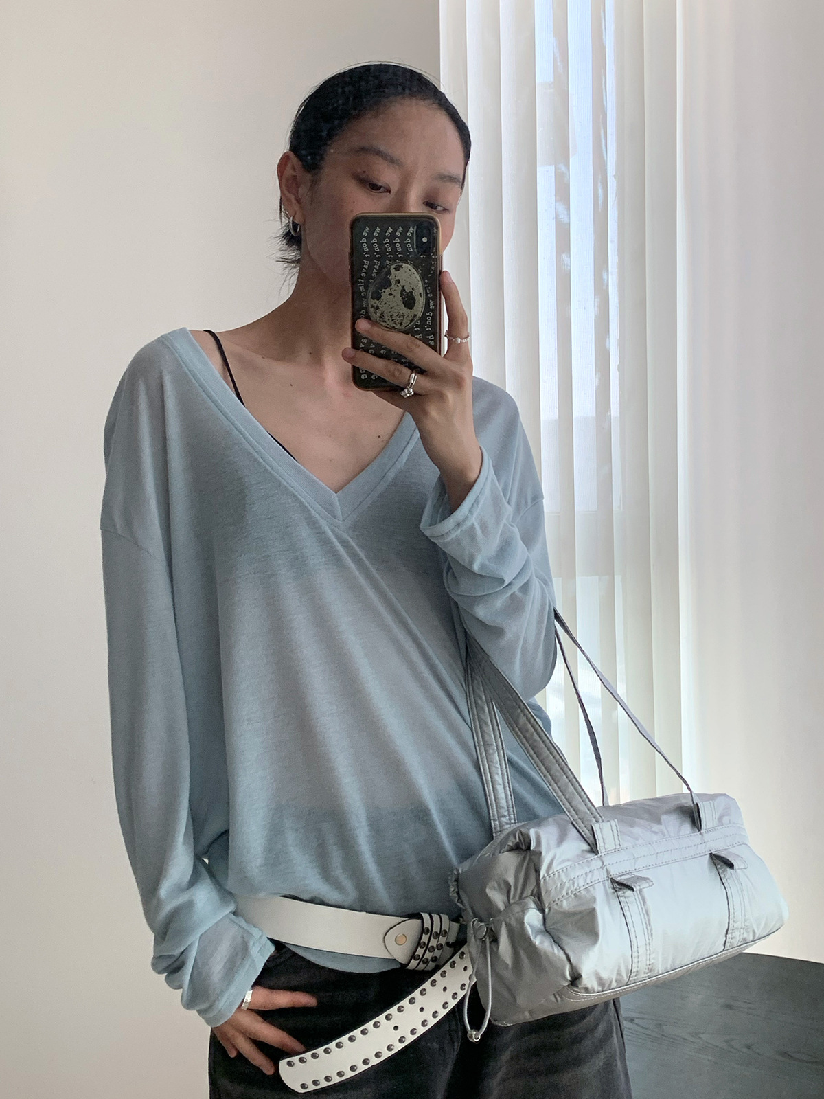 Dorothy Summer South Korea Fashionable Thin Micro-transparent V-neck Long-sleeved T-shirt Laid-back Base Loose Sun Protection All-match Top