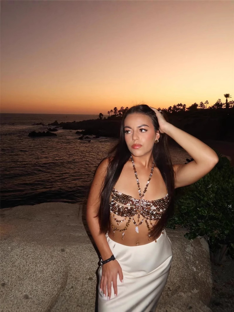 Europe and the United States cross-border AliExpress new beaded hot girl body chain neck chain tassel jacket shell pendant