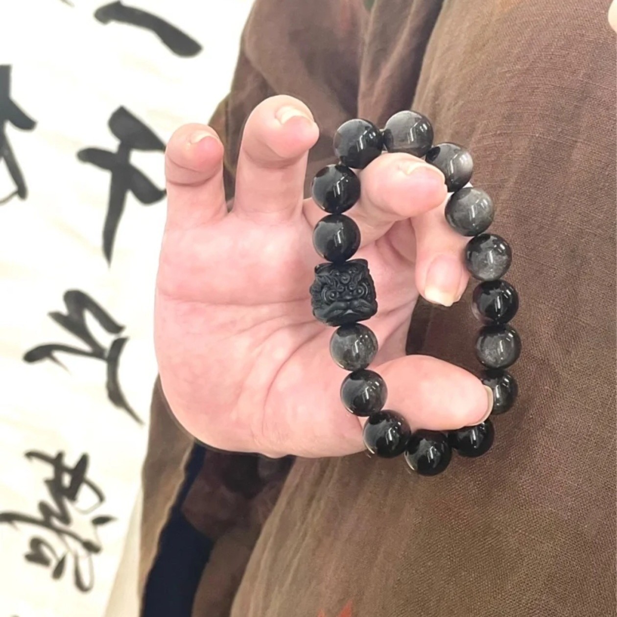 Little Red Book Same Silver Obsidian Lion Awakening Bracelet Couple Bracelet Imitation Ivory Fruit Transporter Guofeng Lover Bracelet Original