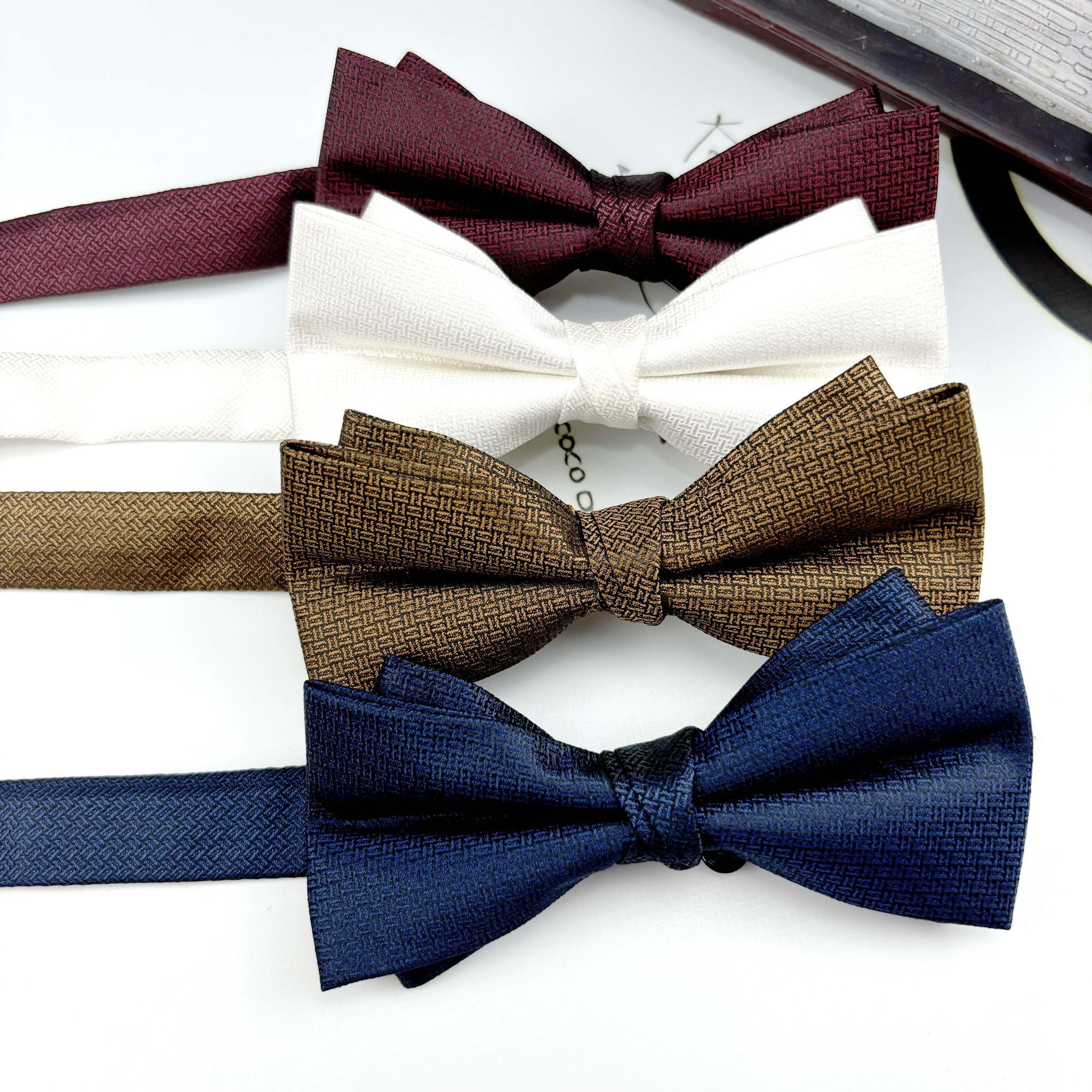 Picture of Retro Casual Clear Color Texture Tie Solid Color Men's Professional Dress Gentleman Working Groom Wedding Cafe Green