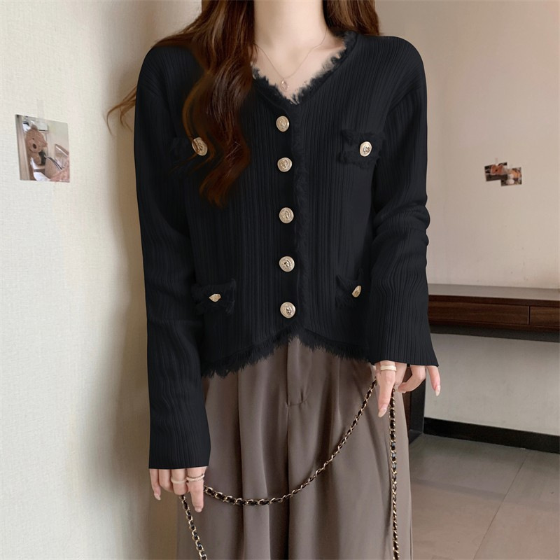Picture of Korean Style Autumn and Winter New French Style V Neck Knitwear Short Knitwear with Cardigan Top Women's Jacket