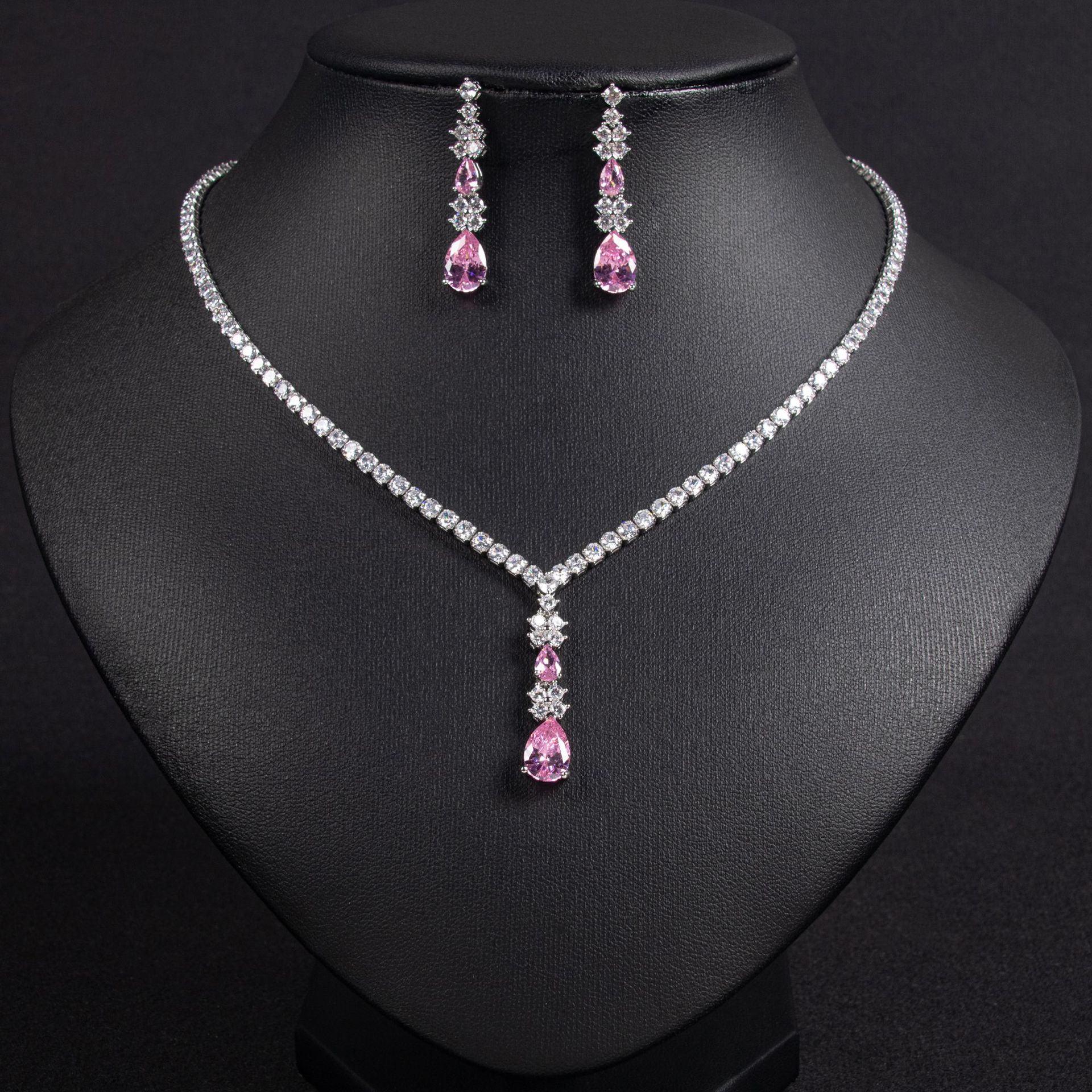 Cross-Border Simple Fashion Water Drop Necklace Earrings Set Light Luxury Geometric Claw Chain Inlaid Zircon Necklace Set Wholesale