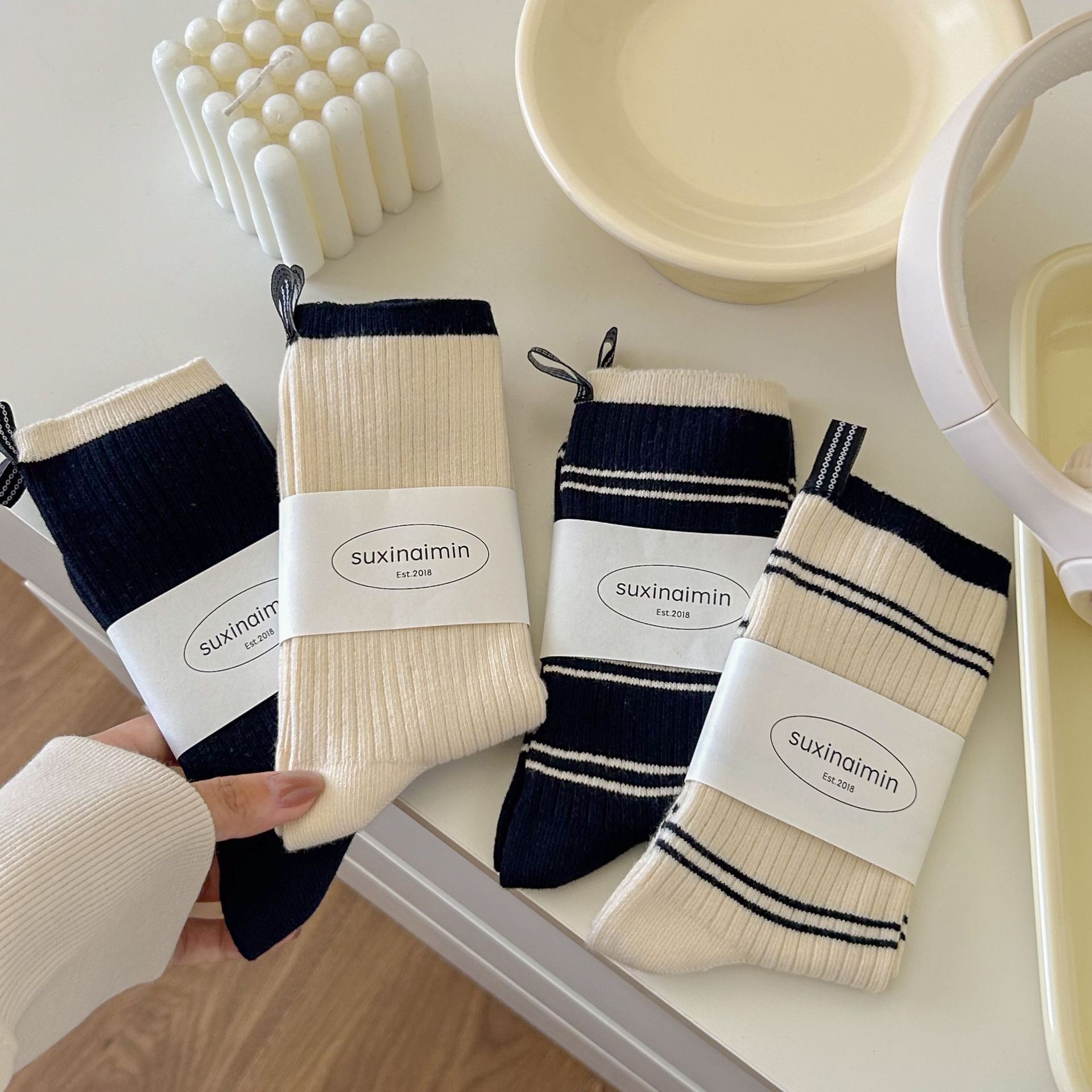 suxinaimin Contrast Color Striped Mid-Socks Women's Instagram Fashionable Autumn and Winter Heel Cloth Label Double Needle Stacked Socks
