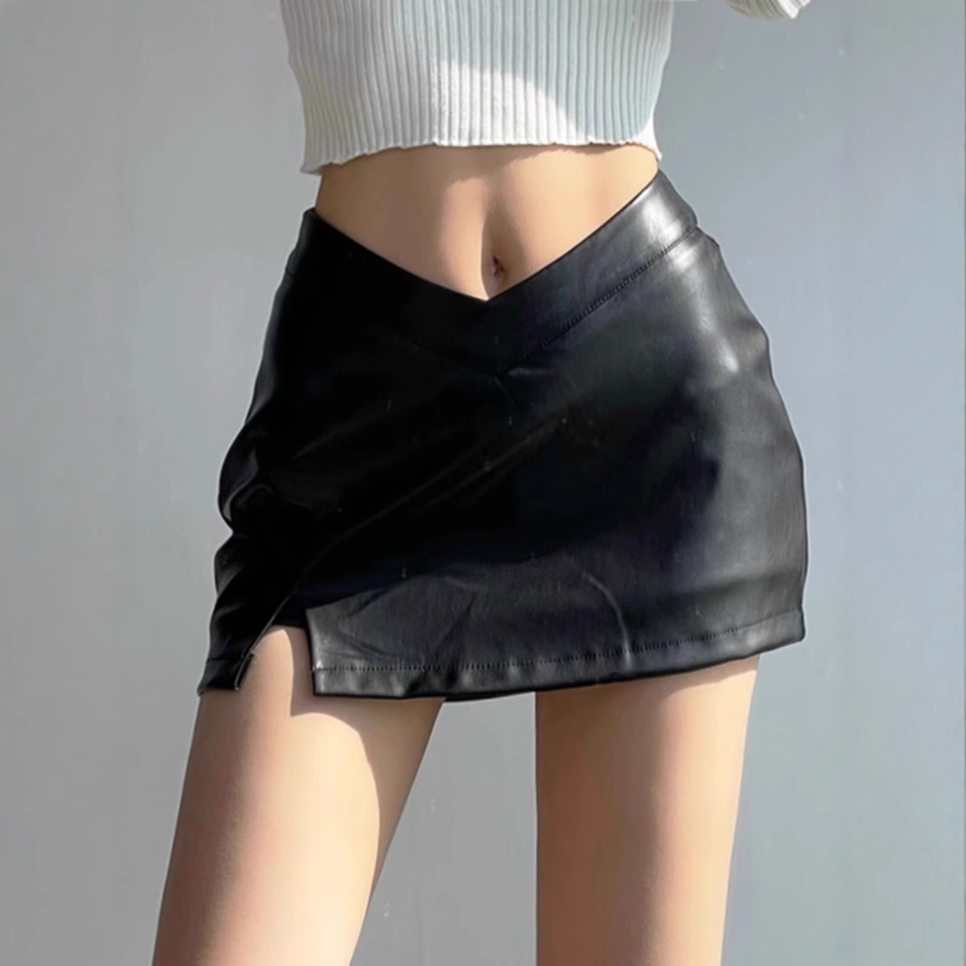 Spring and Summer 2024 American Retro Hot Girl Low Waist V Design Single Split Thickened Interior Short Pants Skirt Leather Skirt