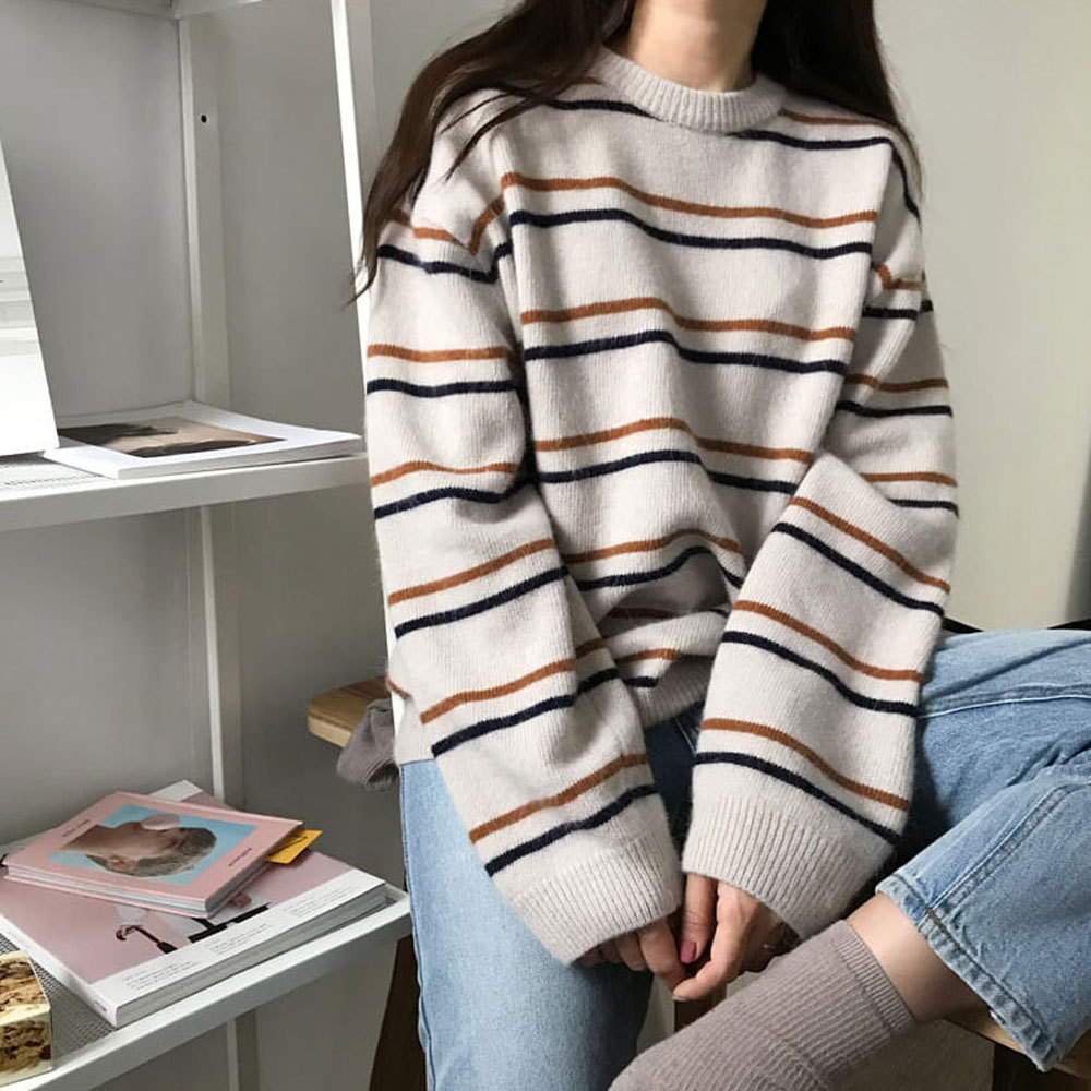 Autumn and Winter New Korean Women's Round Neck Knitwear Women's Chic Pullover Stripesd Knitwear Loose Lazy Student Outer Wear